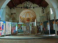 Allestimento dellla mostra nella Chiesa di Sant'Andrea